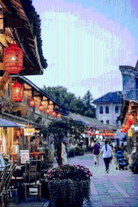 无限翻滚小球